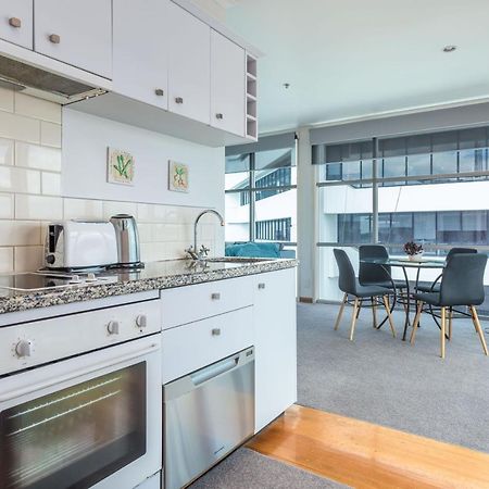 Stunning Waterfront Location With Huge Balcony! Lejlighed Auckland Eksteriør billede